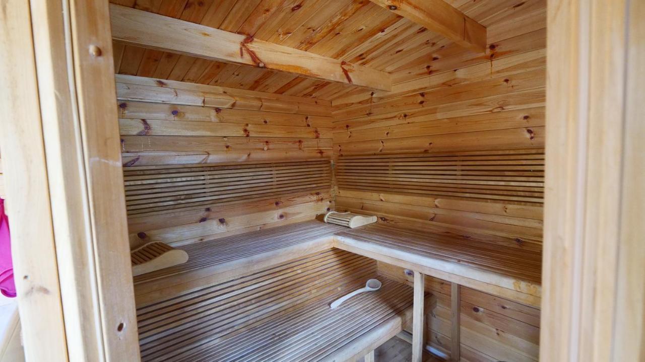 O Et Terre, Ressourcement Bains Cryo Sauna Et Foret Villa